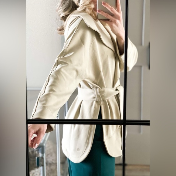 Lululemon Softstreme Belted Wrap in Trench - Missing Belt - Picture 11 of 16
